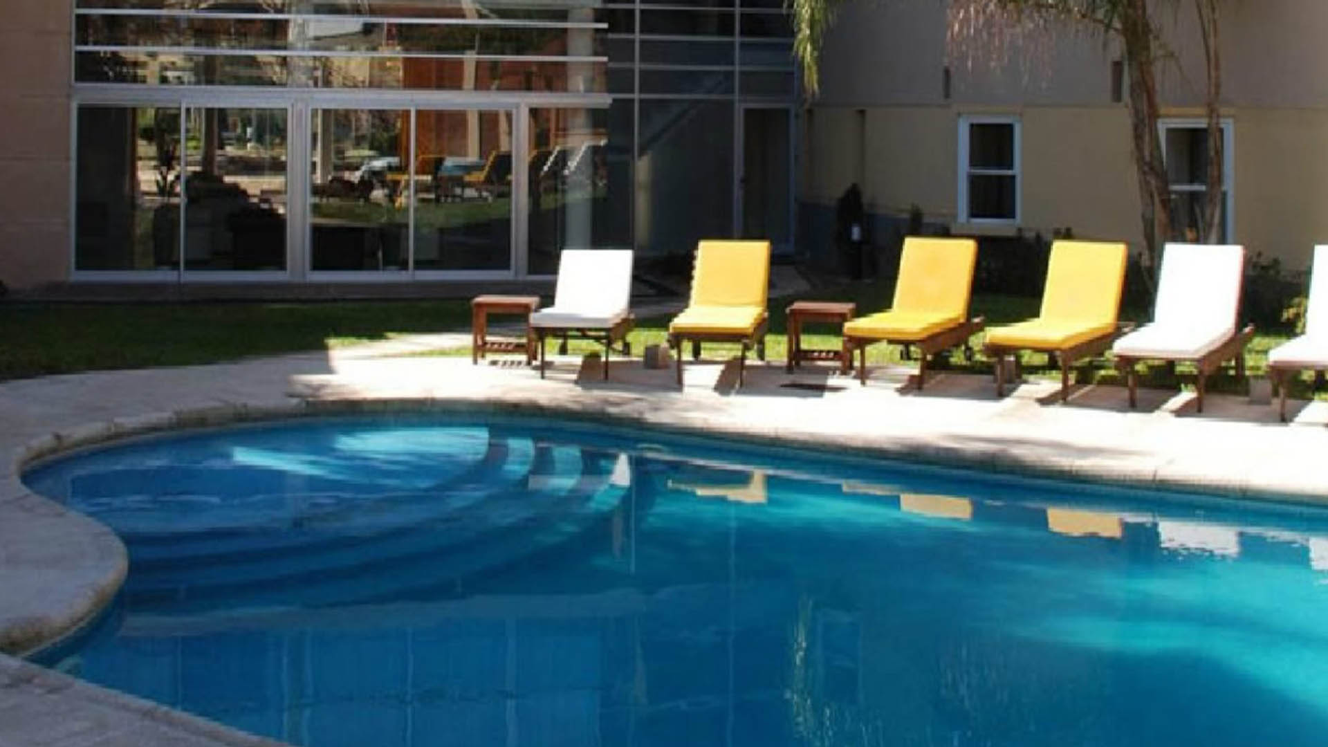 hotel plaza.jpg